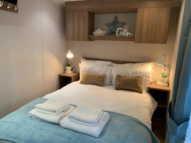 Cosy, Coastal Themed Holiday Home, Rockley Park, Poole, Dorset Kültér fotó