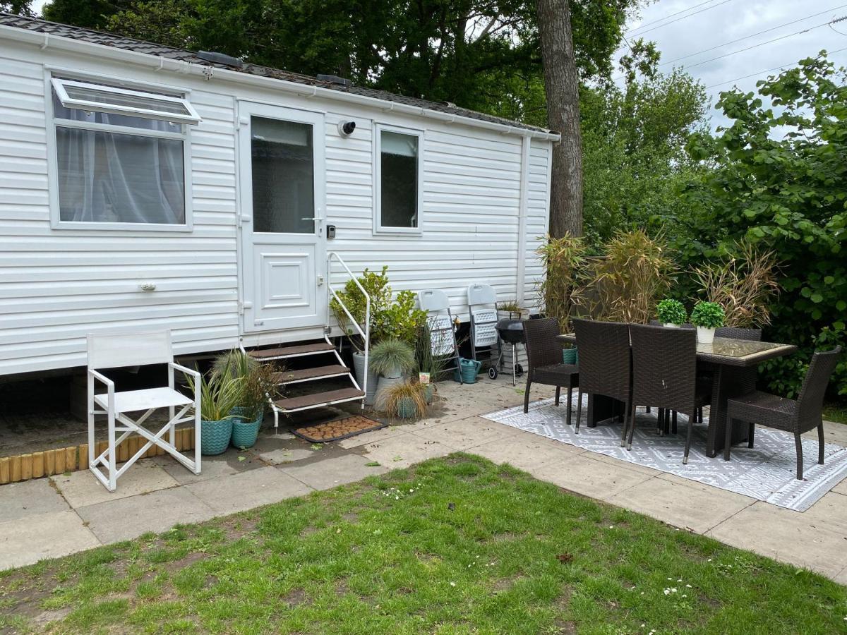 Cosy, Coastal Themed Holiday Home, Rockley Park, Poole, Dorset Kültér fotó